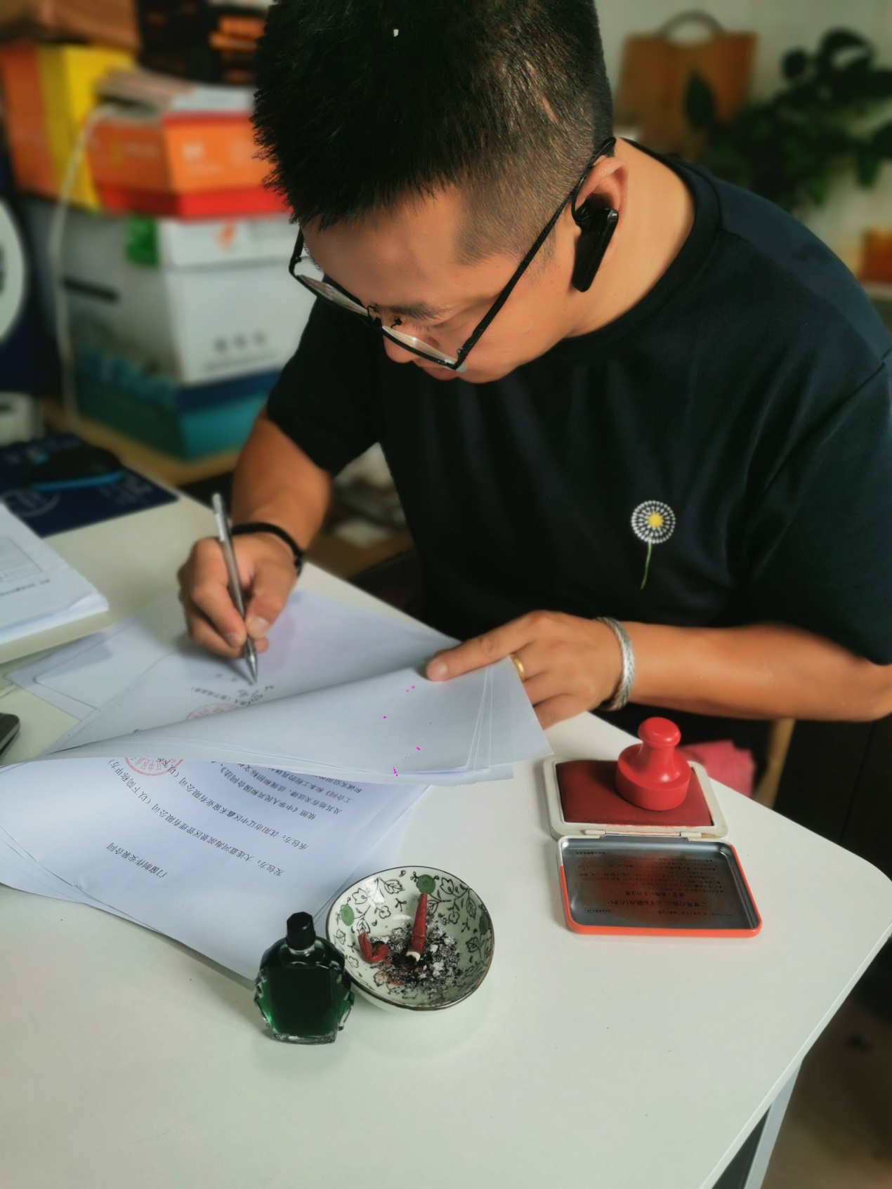 C:\Users\ALIENWARE\AppData\Local\Temp\WeChat Files\6fbe5c5edef3a4d9306f621f671ec9b.jpg